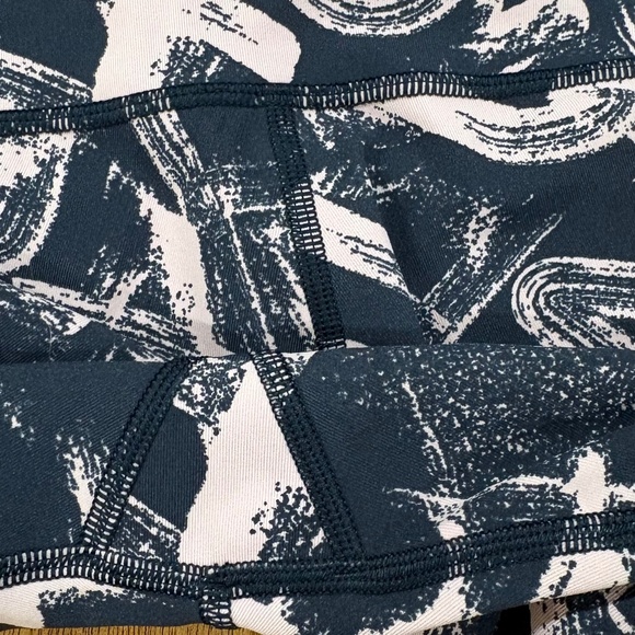 Lululemon Wunder Under Crop (High-Rise) *Full-On Luxtreme 21" Graffiti Pop Antoi - Picture 8 of 9